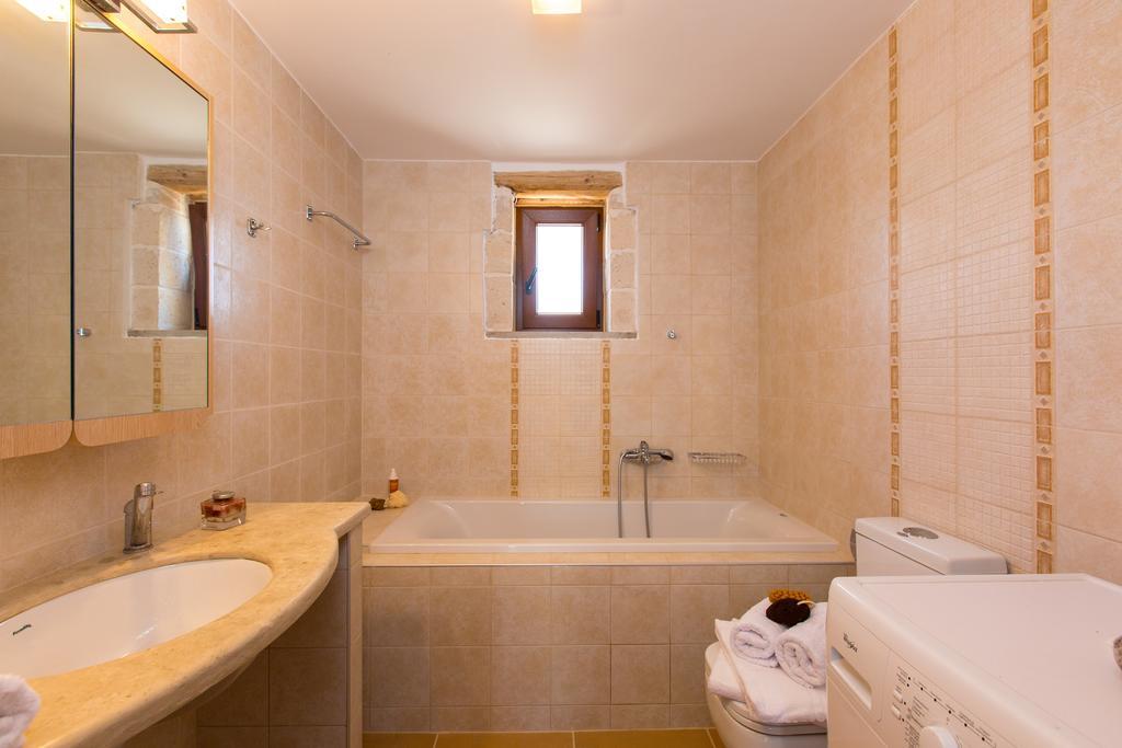 Chainteris Villas, Vast Views, By Thinkvilla Prinos  Luaran gambar